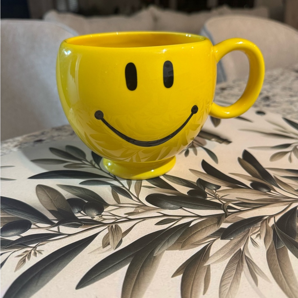 Teleflora Yellow Smiley Face Gift Mug